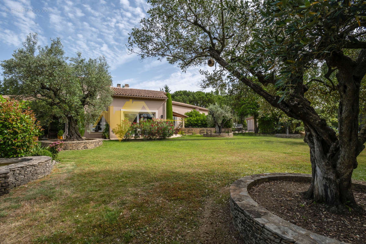 Maison à VAISON-LA-ROMAINE