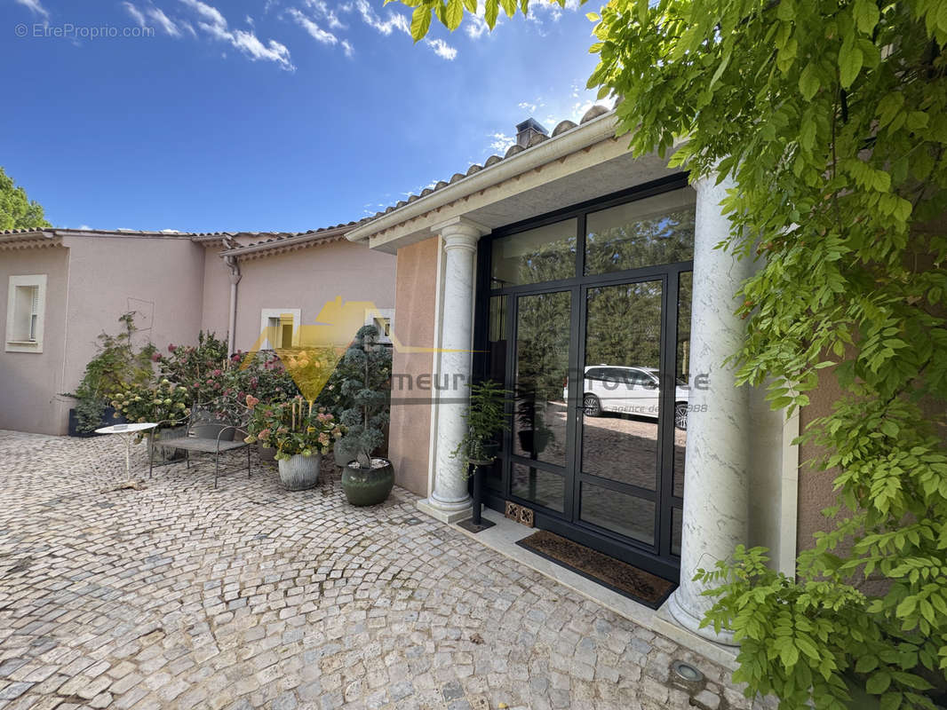 Maison à VAISON-LA-ROMAINE