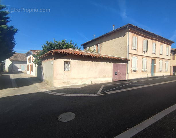 Maison à SAINT-NICOLAS-DE-LA-GRAVE