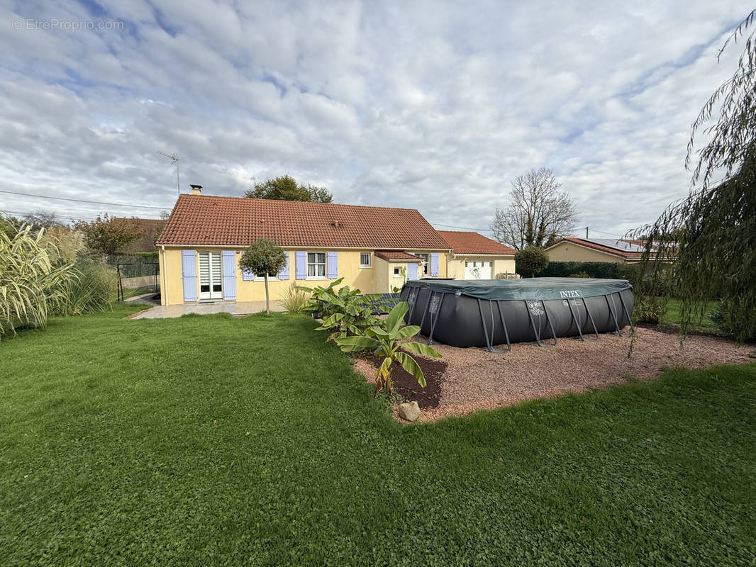 Maison à SAINT-PRIEST-BRAMEFANT