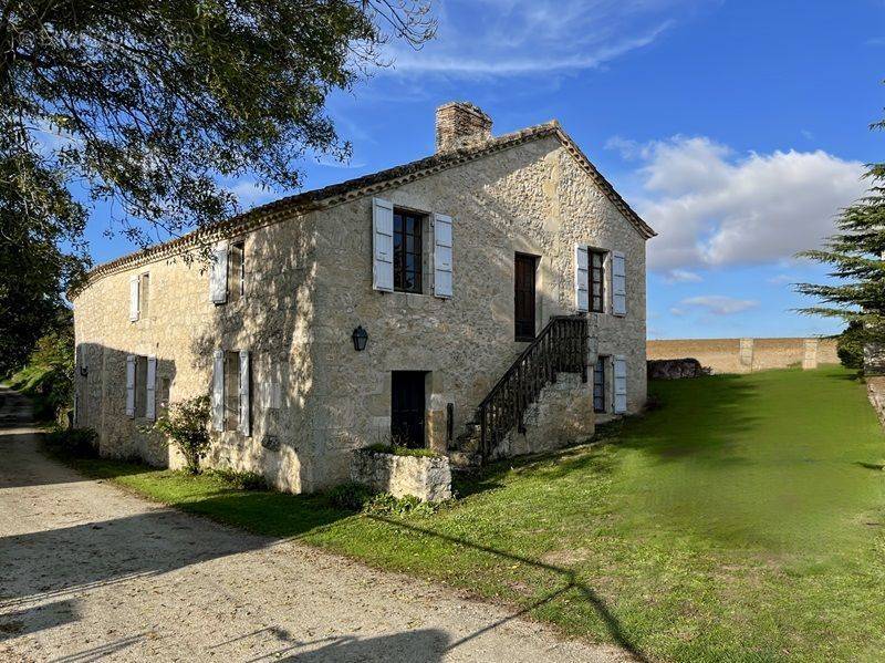 Maison à SAINT-CLAR