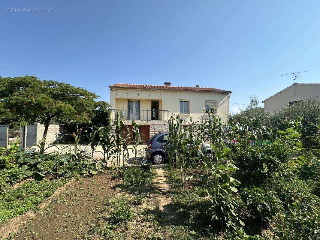 Maison à BAGNOLS-SUR-CEZE