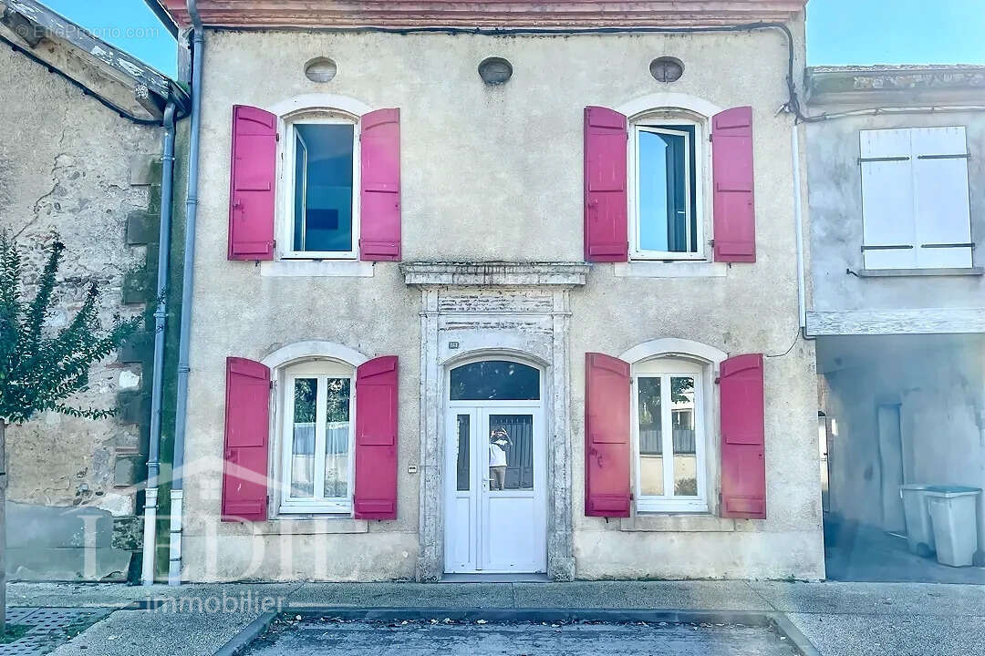 Maison à COLAYRAC-SAINT-CIRQ