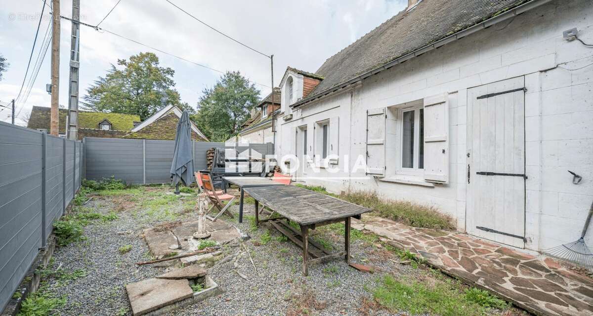 Maison à AZAY-SUR-CHER