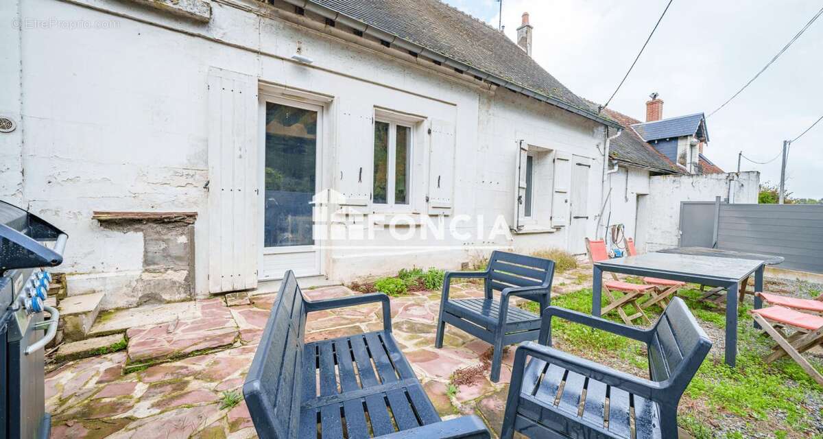 Maison à AZAY-SUR-CHER