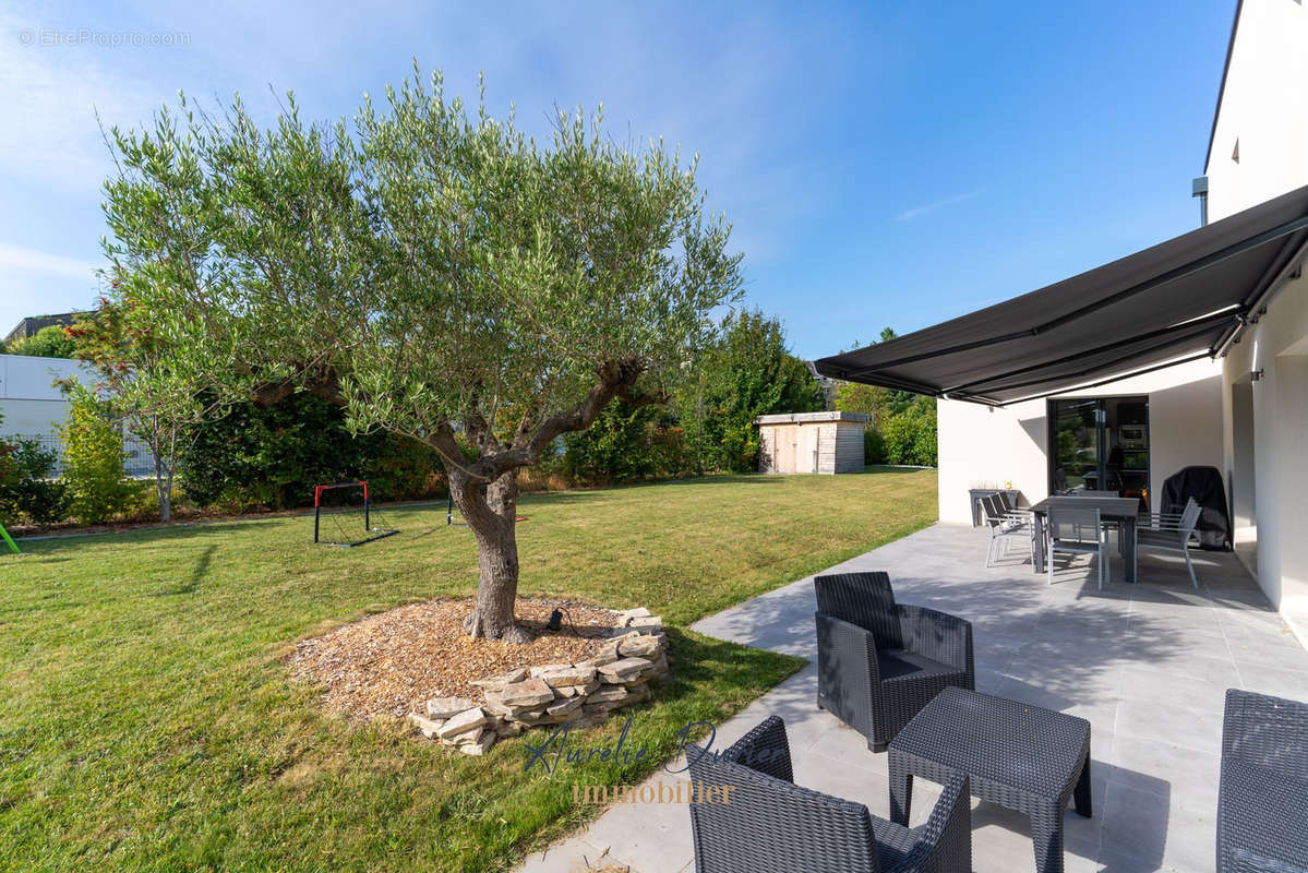 Maison à SAINT-CYR-SUR-LOIRE