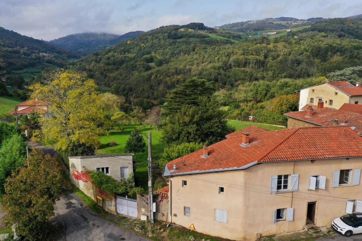 Maison à VAUGNERAY