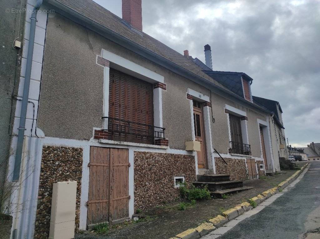 Maison à CHATEAU-CHINON(VILLE)