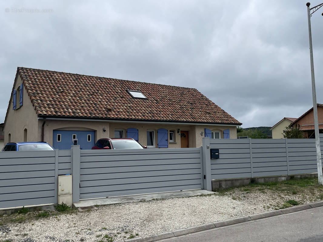 Maison à SURIAUVILLE