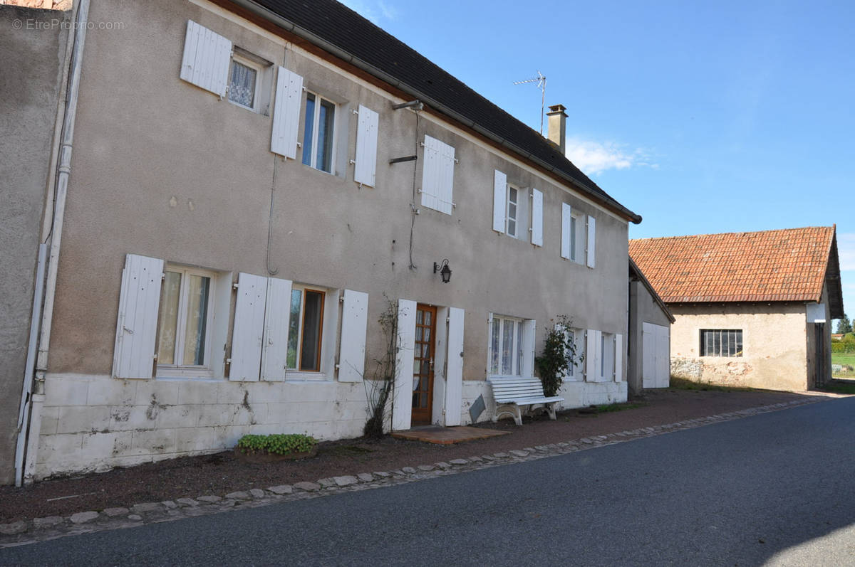 Maison à ANDELAROCHE