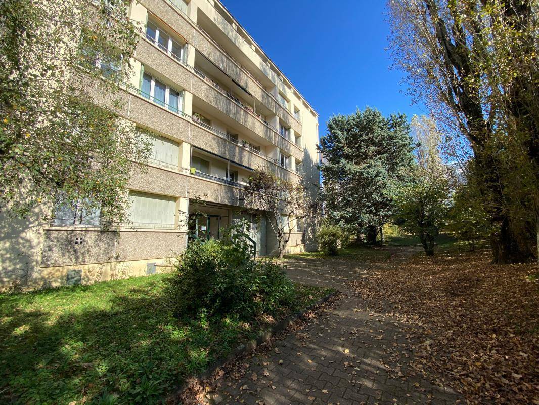 Appartement à FONTAINES-SUR-SAONE