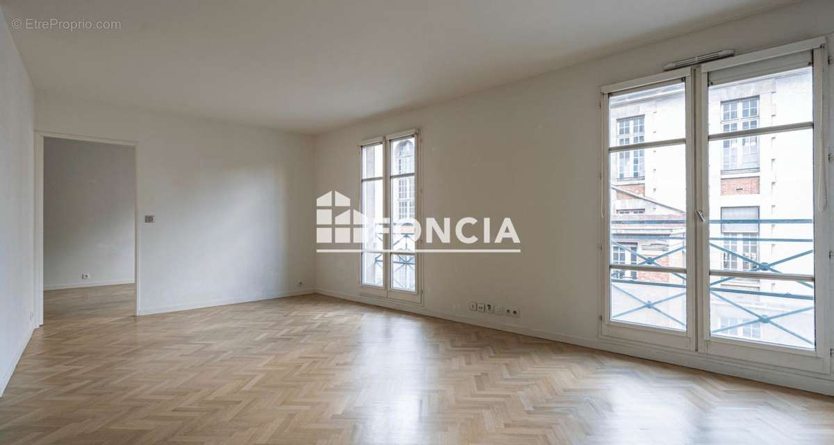 Appartement à PARIS-10E