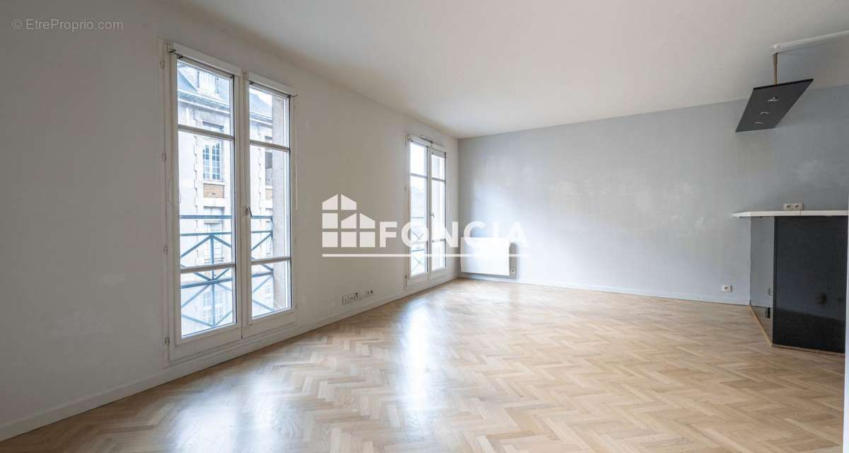 Appartement à PARIS-10E