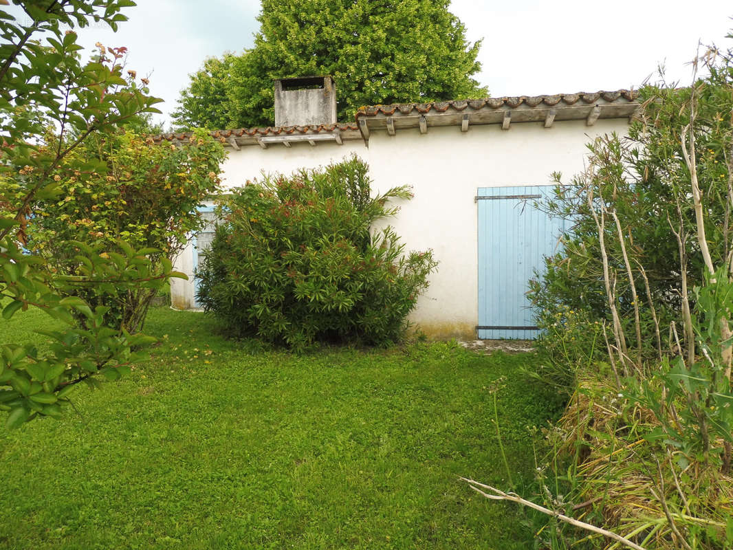 Maison à AUBETERRE-SUR-DRONNE