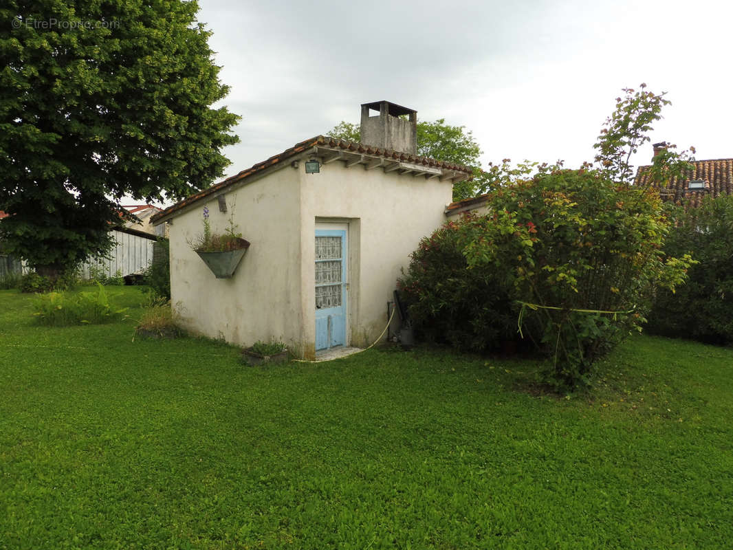 Maison à AUBETERRE-SUR-DRONNE