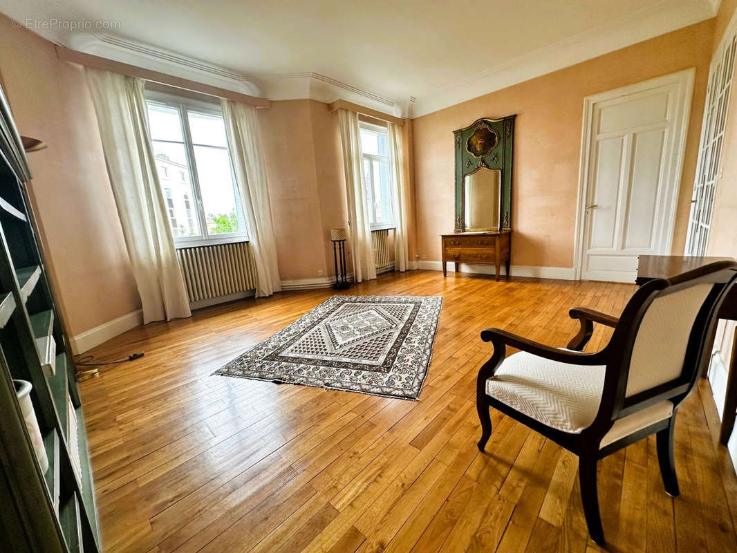 Appartement à VICHY