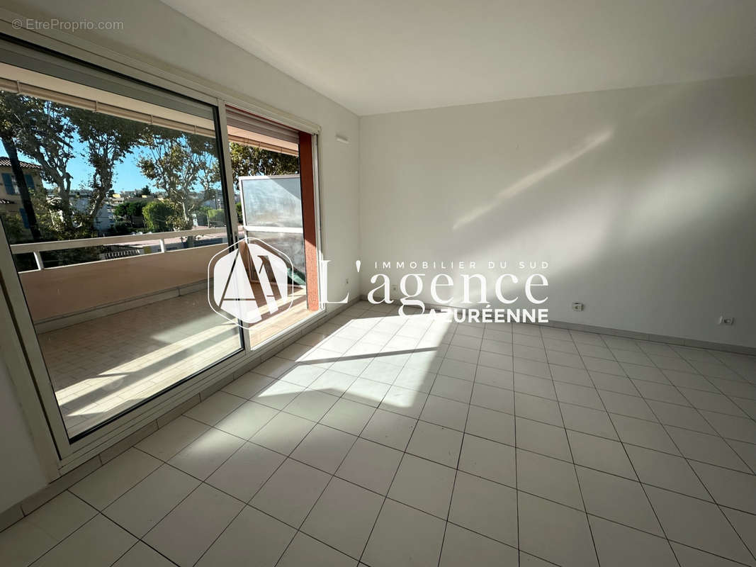 Appartement à CAGNES-SUR-MER