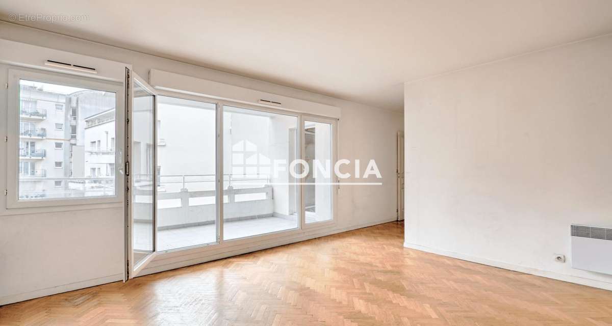 Appartement à MONTROUGE