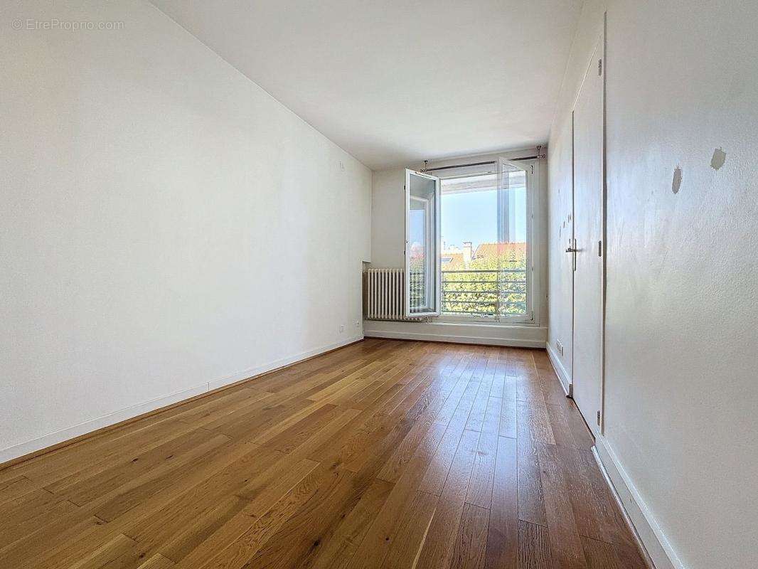 Appartement à FONTENAY-SOUS-BOIS