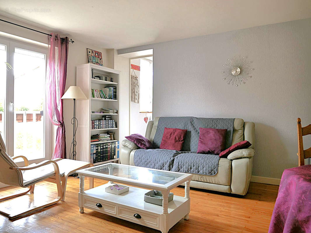 Appartement à SAINT-MAURICE-DE-REMENS