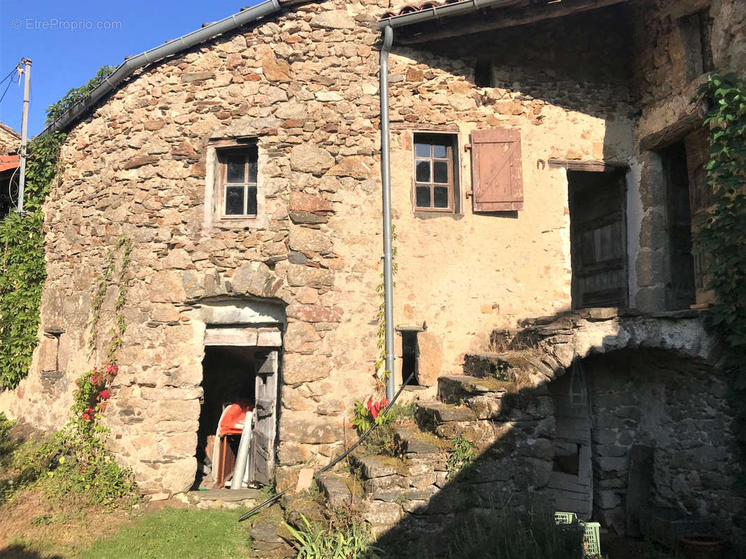 Maison à SAINT-ROMAN-DE-CODIERES