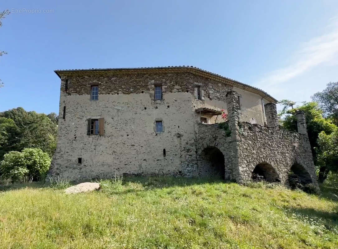 Maison à SAINT-ROMAN-DE-CODIERES