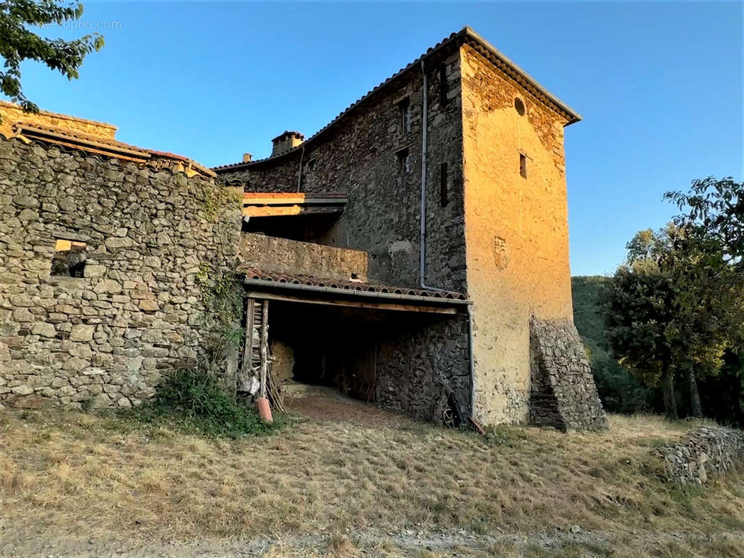 Maison à SAINT-ROMAN-DE-CODIERES