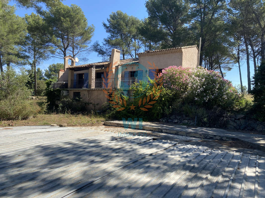 Maison à TRANS-EN-PROVENCE