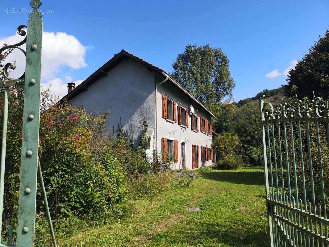 Maison à GENEREST