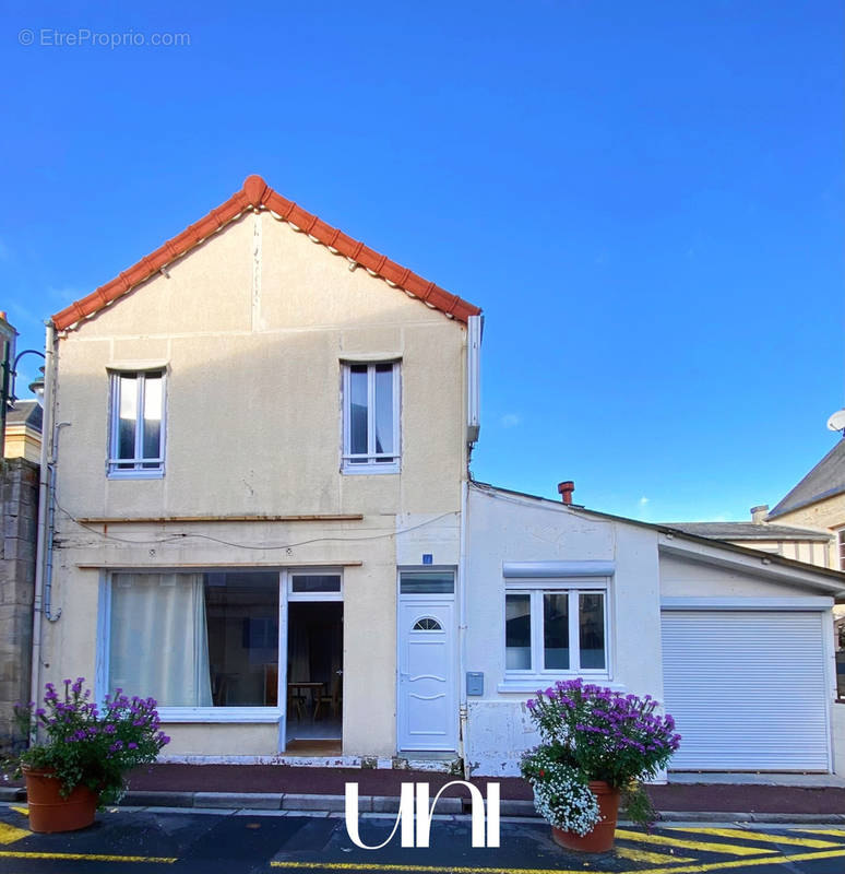 Appartement à ARROMANCHES-LES-BAINS