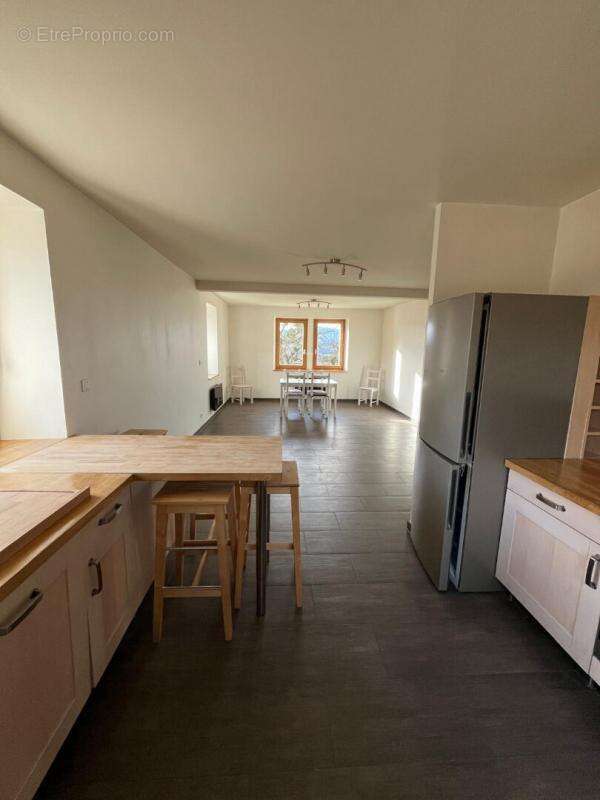 Appartement à CONTAMINE-SUR-ARVE