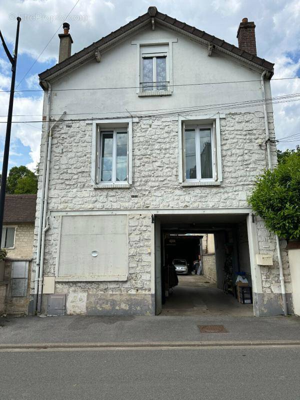 Maison à AUVERS-SUR-OISE