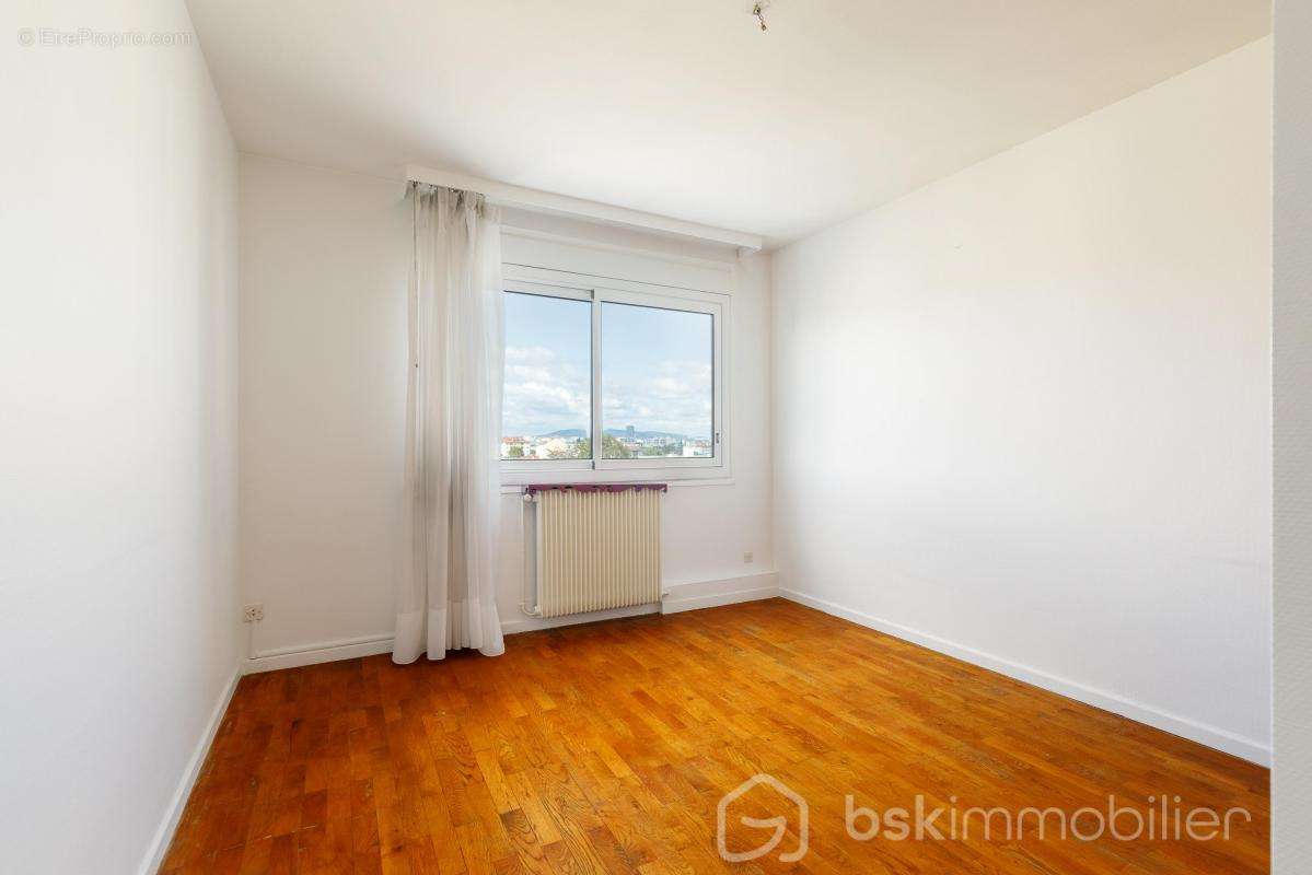 Appartement à LYON-8E