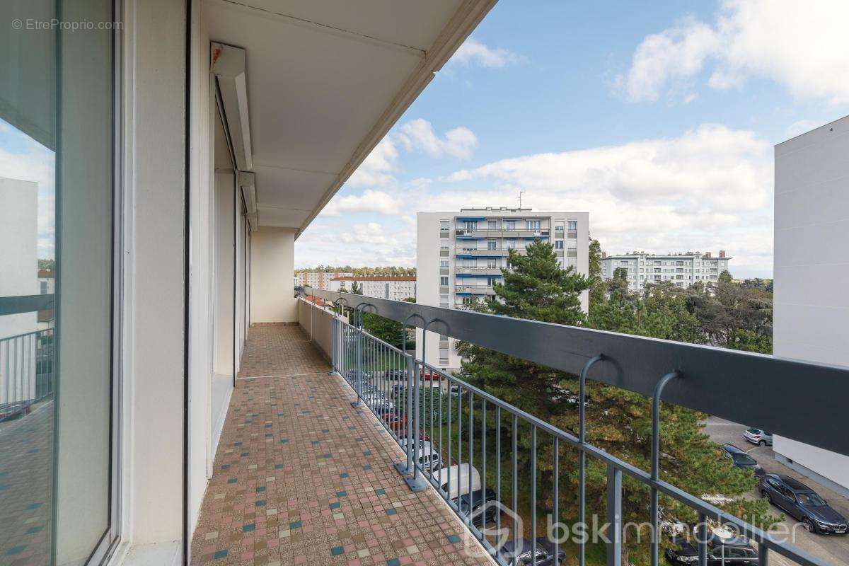 Appartement à LYON-8E