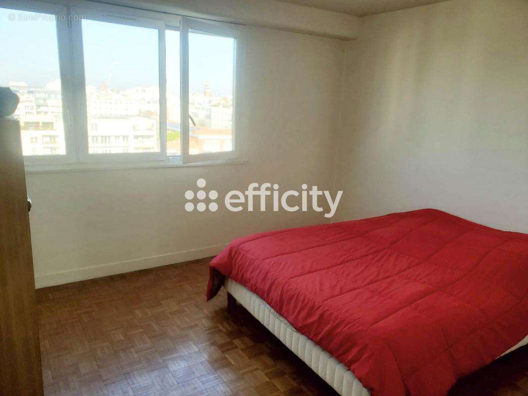 Appartement à MONTROUGE