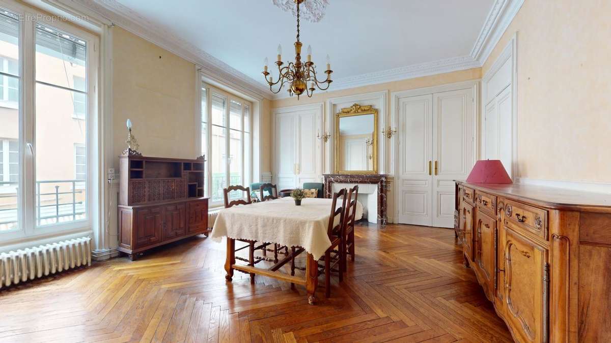 Appartement à LYON-6E