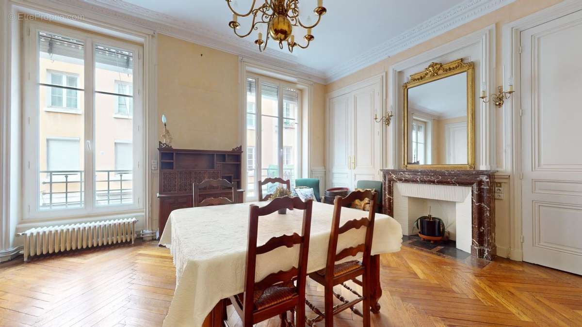 Appartement à LYON-6E