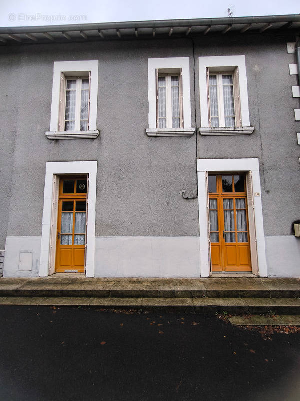 Maison à EXIDEUIL