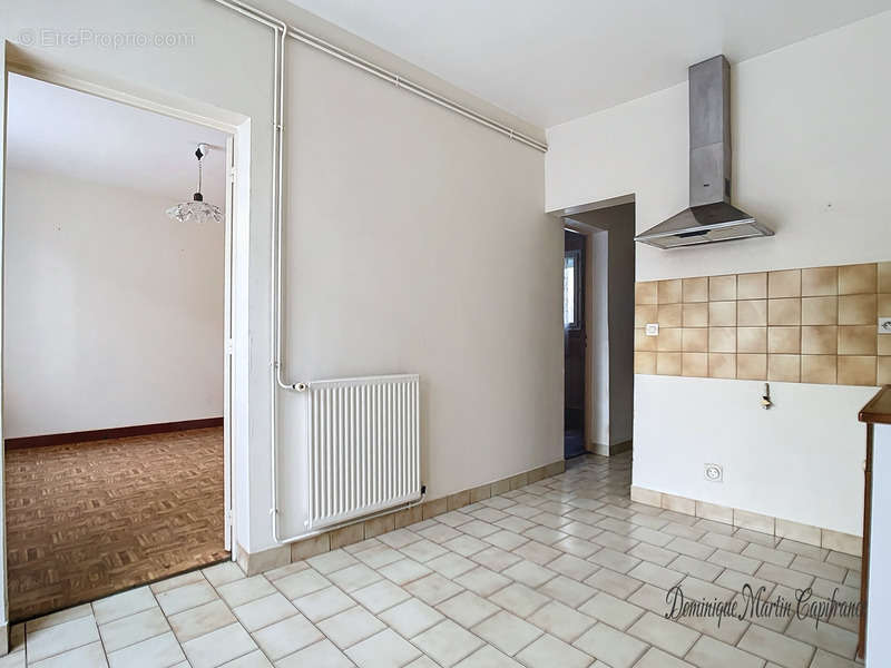 Appartement à LA CHARTRE-SUR-LE-LOIR