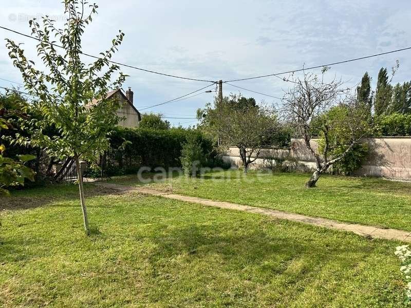 Maison à FLOGNY-LA-CHAPELLE