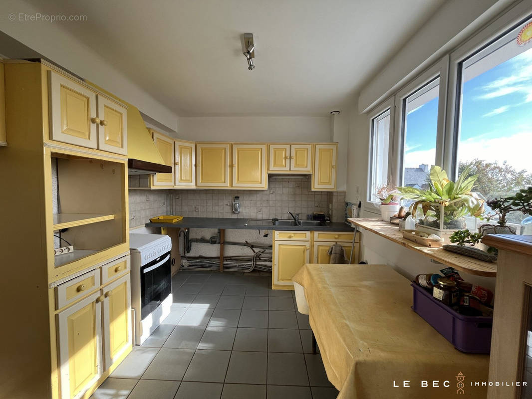 Appartement à SENE