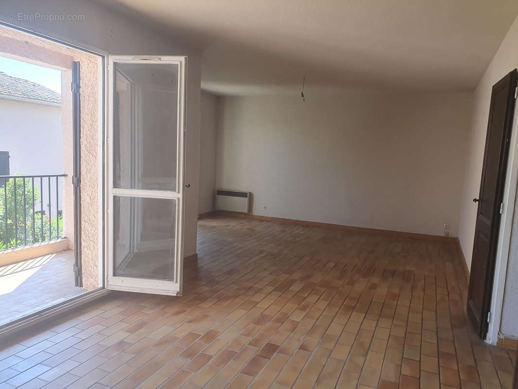 Appartement à CARQUEIRANNE