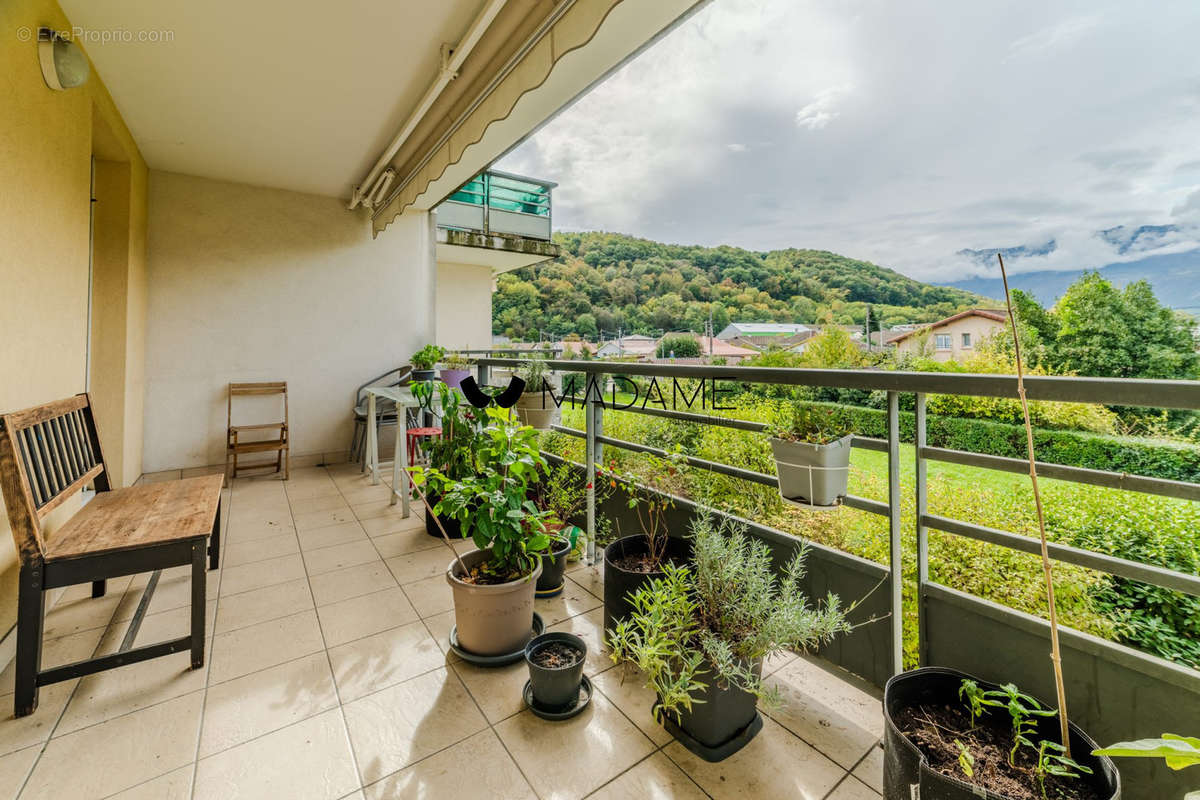 Appartement à BRESSON