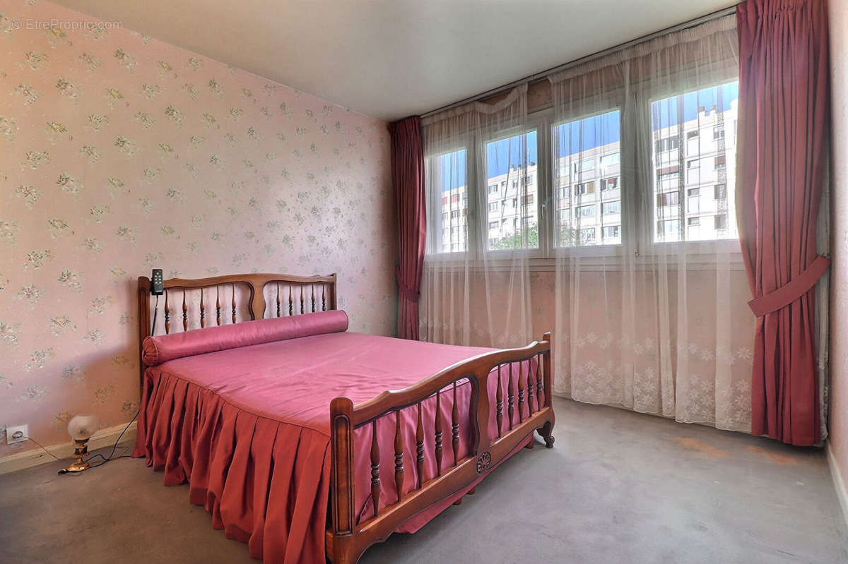 Appartement à AUBERVILLIERS