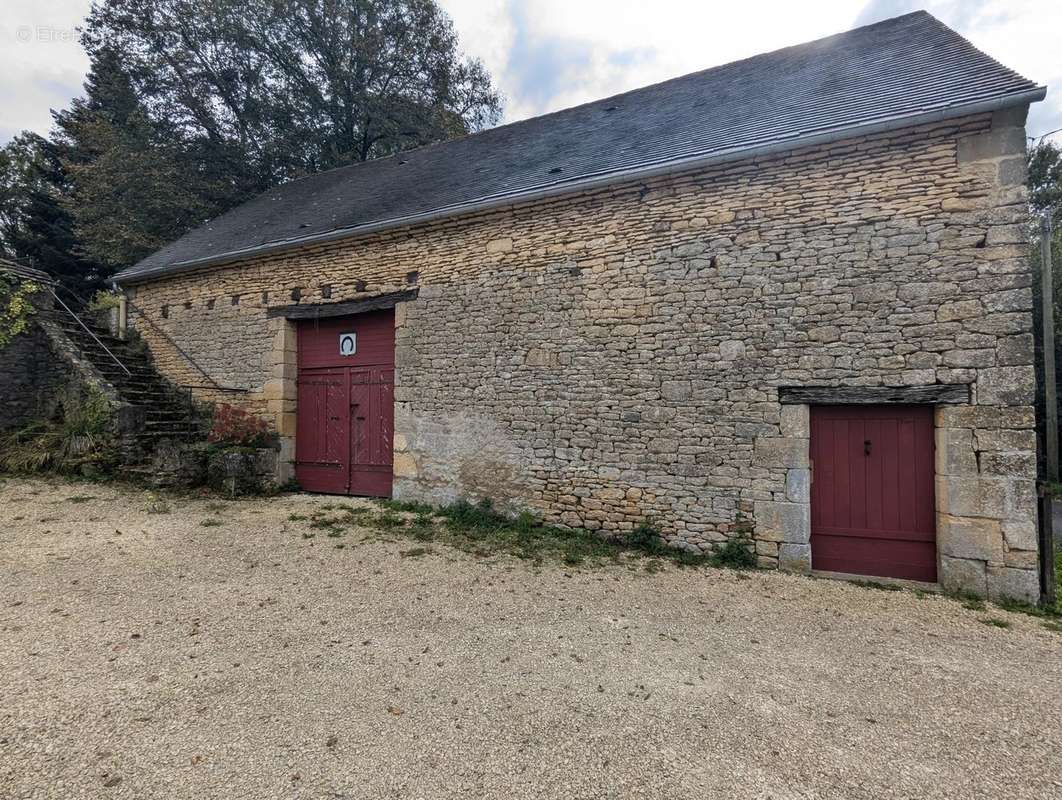 Maison à LA CHAPELLE-AUBAREIL