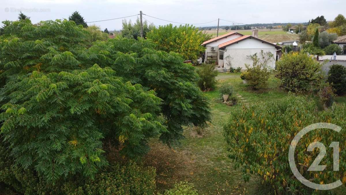 Maison à EAUNES