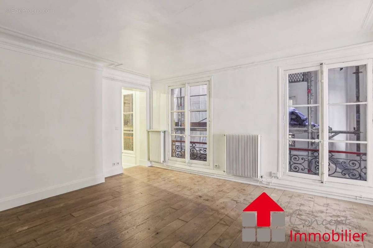 Appartement à PARIS-3E