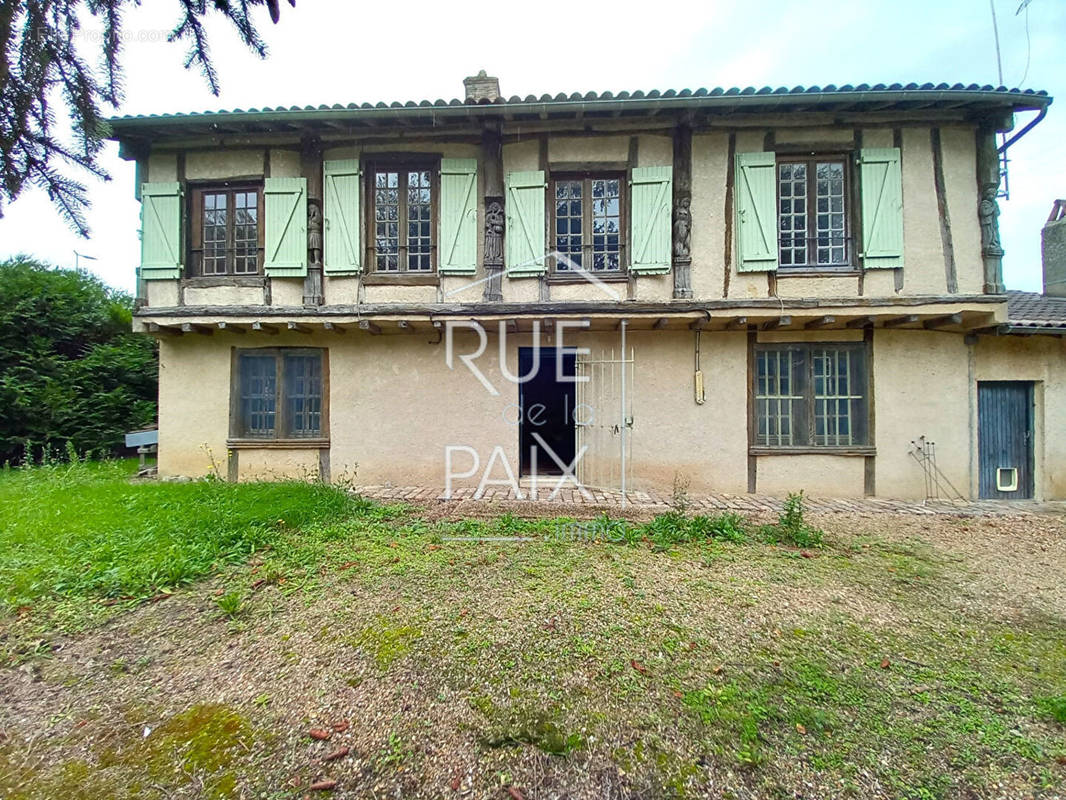 Maison à VERRUE