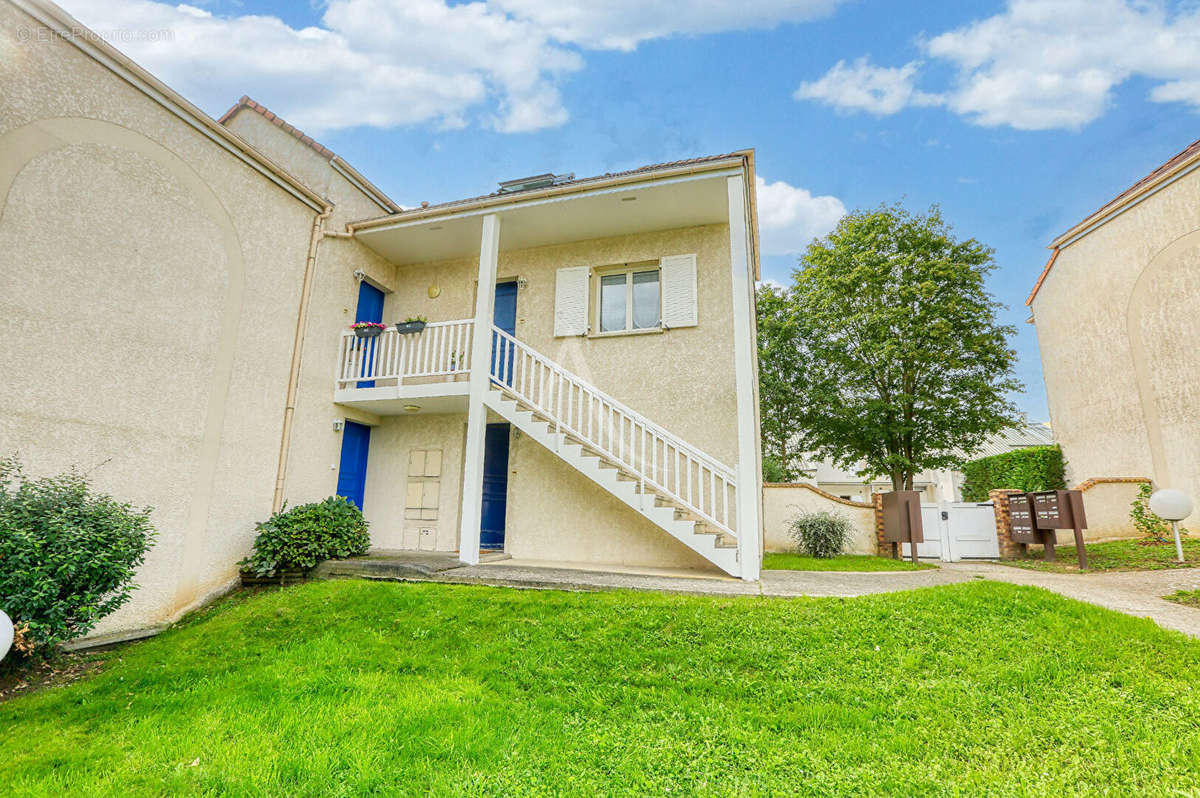 Appartement à VAUREAL