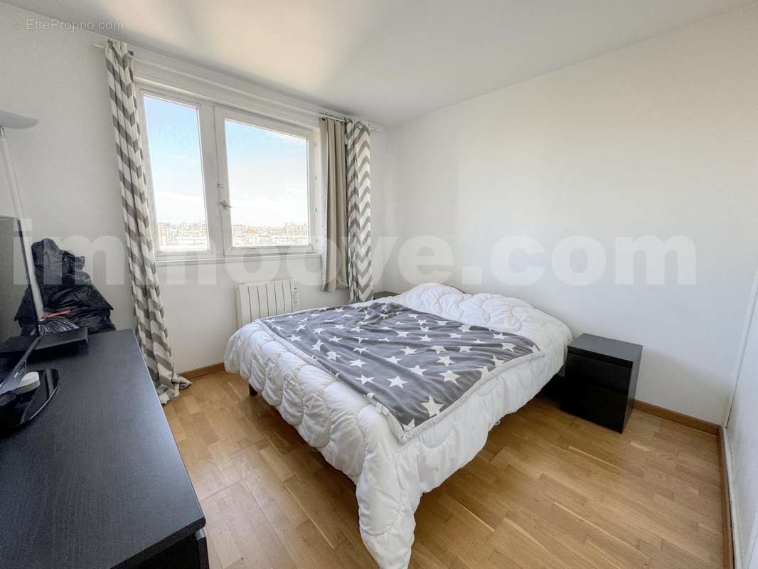 chambre parents - Appartement à CHARENTON-LE-PONT